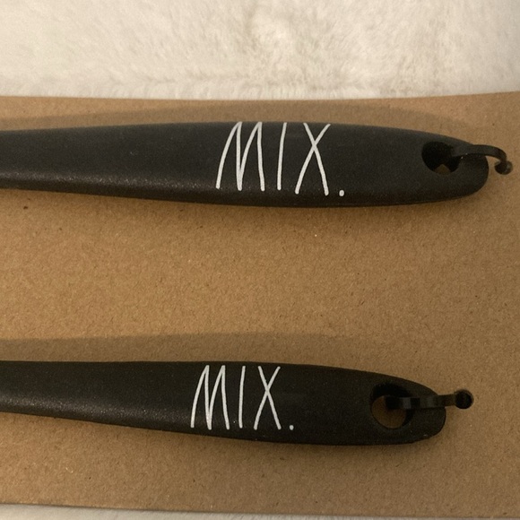 Rae Dunn Mix Spatulas - Picture 3 of 5